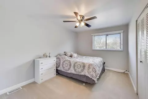 Bedroom - 452 Hickory Dr, Wheeling, IL 60090 photo 1 of 2