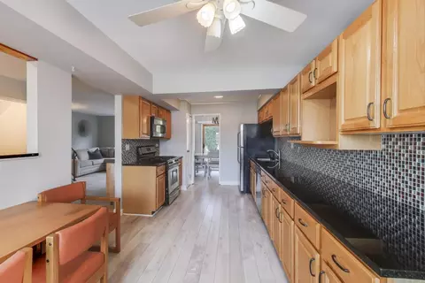 Kitchen - 452 Hickory Dr, Wheeling, IL 60090 photo 1 of 1