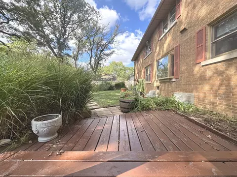 Exterior - 1686 E Bourbonnais St, Kankakee, IL 60901 photo 5 of 11