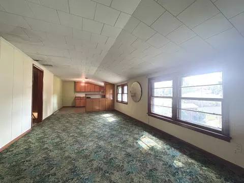 Living - 1686 E Bourbonnais St, Kankakee, IL 60901 photo 5 of 5