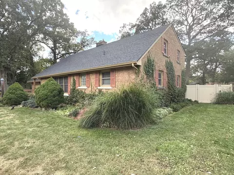 Exterior - 1686 E Bourbonnais St, Kankakee, IL 60901 photo 11 of 11