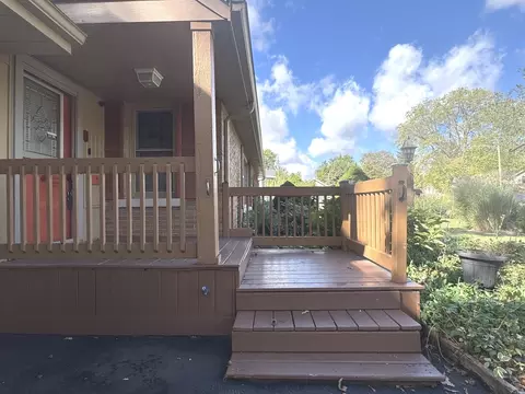 Exterior - 1686 E Bourbonnais St, Kankakee, IL 60901 photo 2 of 11