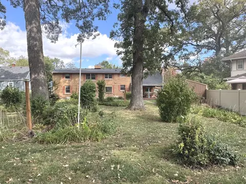 Exterior - 1686 E Bourbonnais St, Kankakee, IL 60901 photo 8 of 11