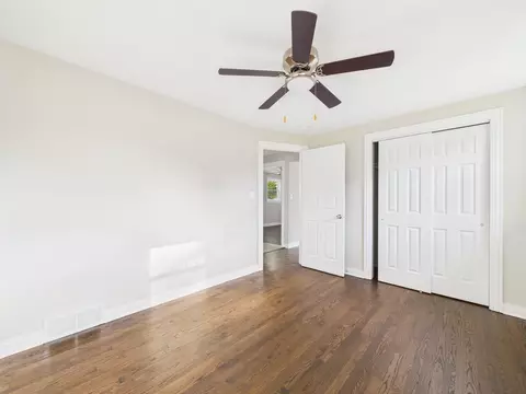 Bedroom - 7216 W 63rd Pl, Summit, IL 60501 photo 2 of 6