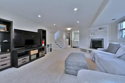 427 E Adams St, Elmhurst, IL 60126 photo 25