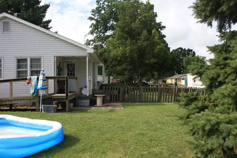 Exterior - 1 Elm Dr, Bethany, IL 61914 photo 5 of 7