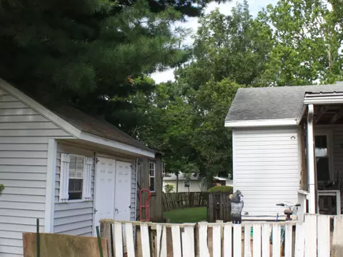 Exterior - 1 Elm Dr, Bethany, IL 61914 photo 6 of 7
