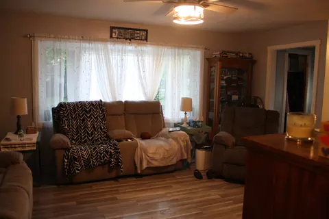 Living - 1 Elm Dr, Bethany, IL 61914 photo 2 of 2