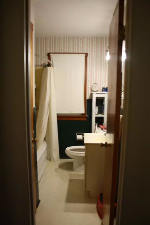 Bath - 1 Elm Dr, Bethany, IL 61914 photo 4 of 5