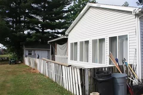 Exterior - 1 Elm Dr, Bethany, IL 61914 photo 3 of 7