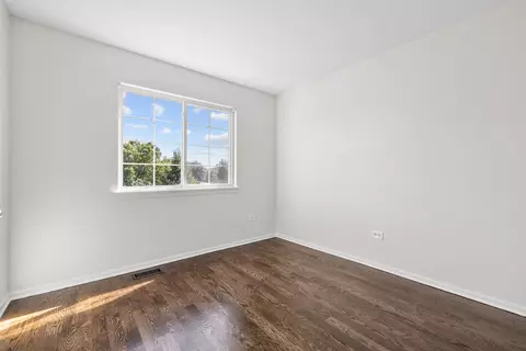 Bedroom - 147 Willow Bnd, Bolingbrook, IL 60490 photo 3 of 5