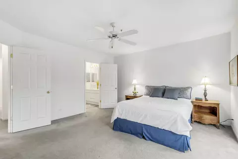 Bedroom - Undisclosed, Evanston, IL 60201 photo 2 of 5
