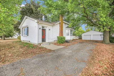 700 Southside Dr, Humboldt, IL 61931