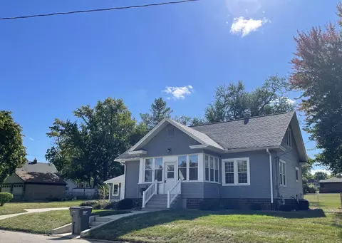 229 W Moore St, Ottawa, IL 61350 photo 3