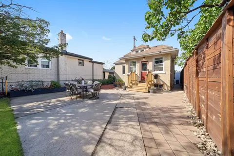 3234 N Ozark Ave, Chicago, IL 60634