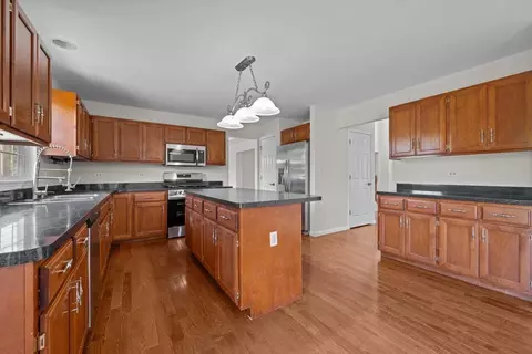 13516 Vicarage Dr, Plainfield, IL 60544 photo 9