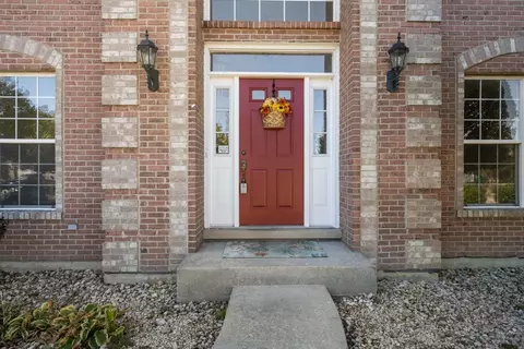 13516 Vicarage Dr, Plainfield, IL 60544 photo 2