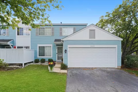 1334 Normantown Rd, Naperville, IL 60564