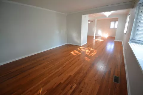 Living - Undisclosed, Hoffman Estates, IL 60169 photo 1 of 4