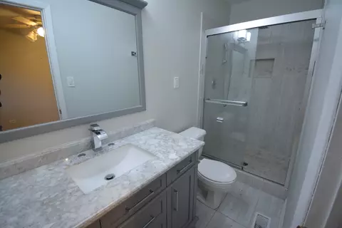 Bath - Undisclosed, Hoffman Estates, IL 60169 photo 1 of 2