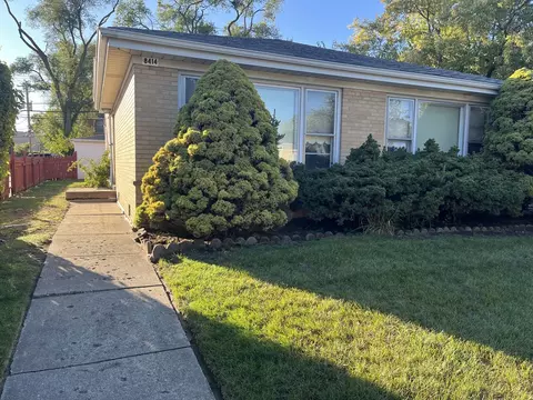 8414 Crawford Ave, Skokie, IL 60076
