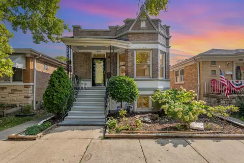 1519 S 58th Ave, Cicero, IL 60804