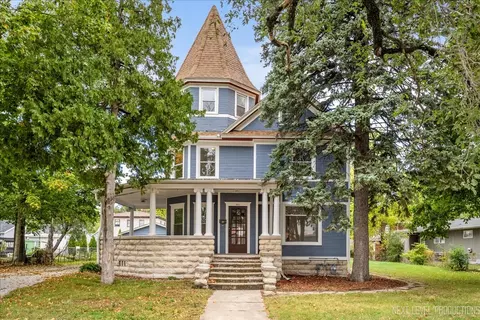 321 E Main St E, Plano, IL 60545