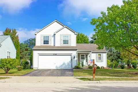 2300 Vineyard Ct, Elgin, IL 60123