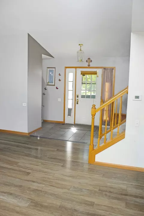Entry Way - 2300 Vineyard Ct, Elgin, IL 60123 photo 1 of 1