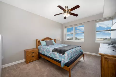 Bedroom - 5 E 14th Pl #806, Chicago, IL 60605 photo 1 of 3