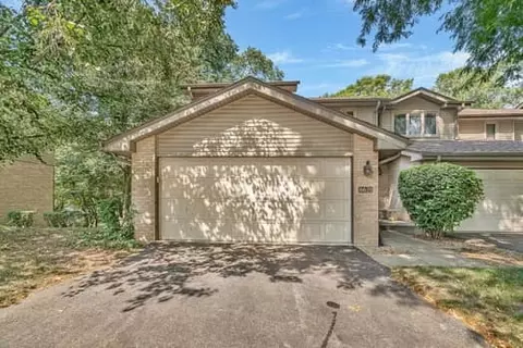 16620 Grants Trl, Orland Park, IL 60467