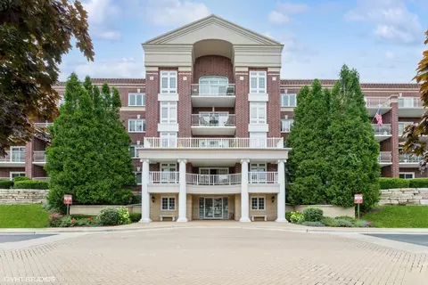 7011 W Touhy Ave #206, Niles, IL 60714