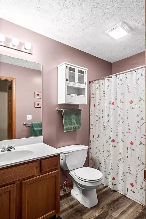 Bath - 2009 Marina Dr, Normal, IL 61761 photo 2 of 2