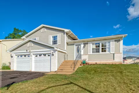 1713 Schmale Rd, Glendale Heights, IL 60139