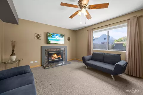 Living - 700 Mariner Dr, Elgin, IL 60120 photo 3 of 3