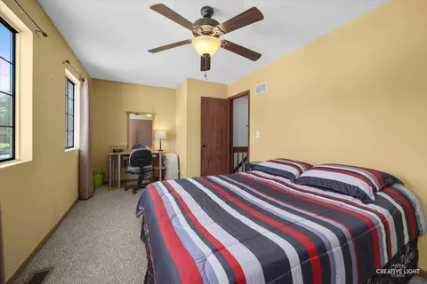 Bedroom - 700 Mariner Dr, Elgin, IL 60120 photo 2 of 6