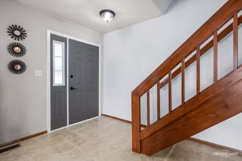 Entry Way - 700 Mariner Dr, Elgin, IL 60120 photo 1 of 1