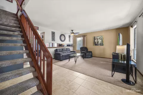 Other - 700 Mariner Dr, Elgin, IL 60120 photo 2 of 5