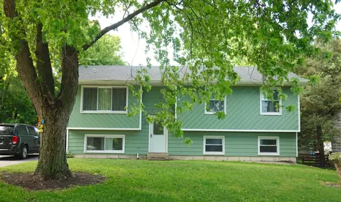 505 Woodmoor Dr, Round Lake Beach, IL 60073