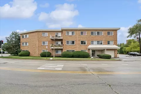 5001 Madison St #3A, Skokie, IL 60077