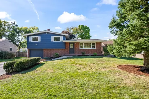 1152 Aberdeen Ln, Mundelein, IL 60060