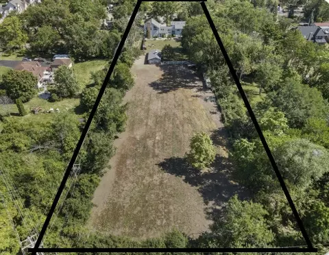 2 S N584 S Ardmore Ave, Villa Park, IL 60181