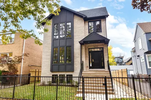 1633 W Balmoral Ave, Chicago, IL 60640
