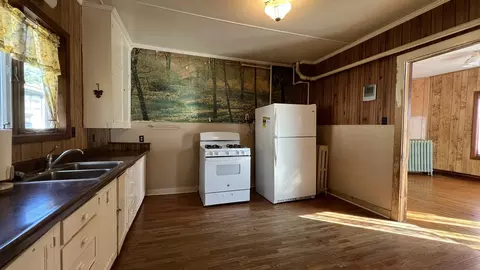 Kitchen - 113 W Delaware St, Dwight, IL 60420 photo 2 of 2