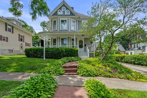 311 Nicholson St, Joliet, IL 60435