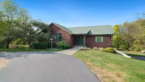 Exterior - 5810 W Lightsville Rd, Leaf River, IL 61047 photo 10 of 15