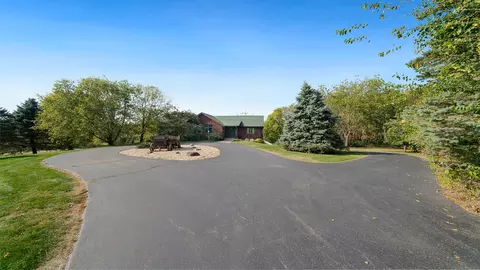 Exterior - 5810 W Lightsville Rd, Leaf River, IL 61047 photo 12 of 15