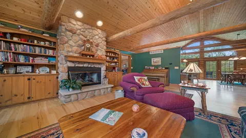 Living - 5810 W Lightsville Rd, Leaf River, IL 61047 photo 3 of 8