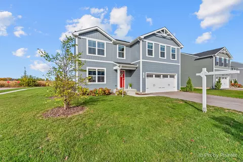 702 E Garfield St, Waterman, IL 60556