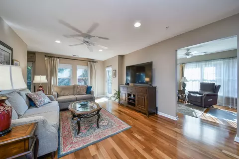 Living - 255 E Liberty Dr #302, Wheaton, IL 60187 photo 2 of 3